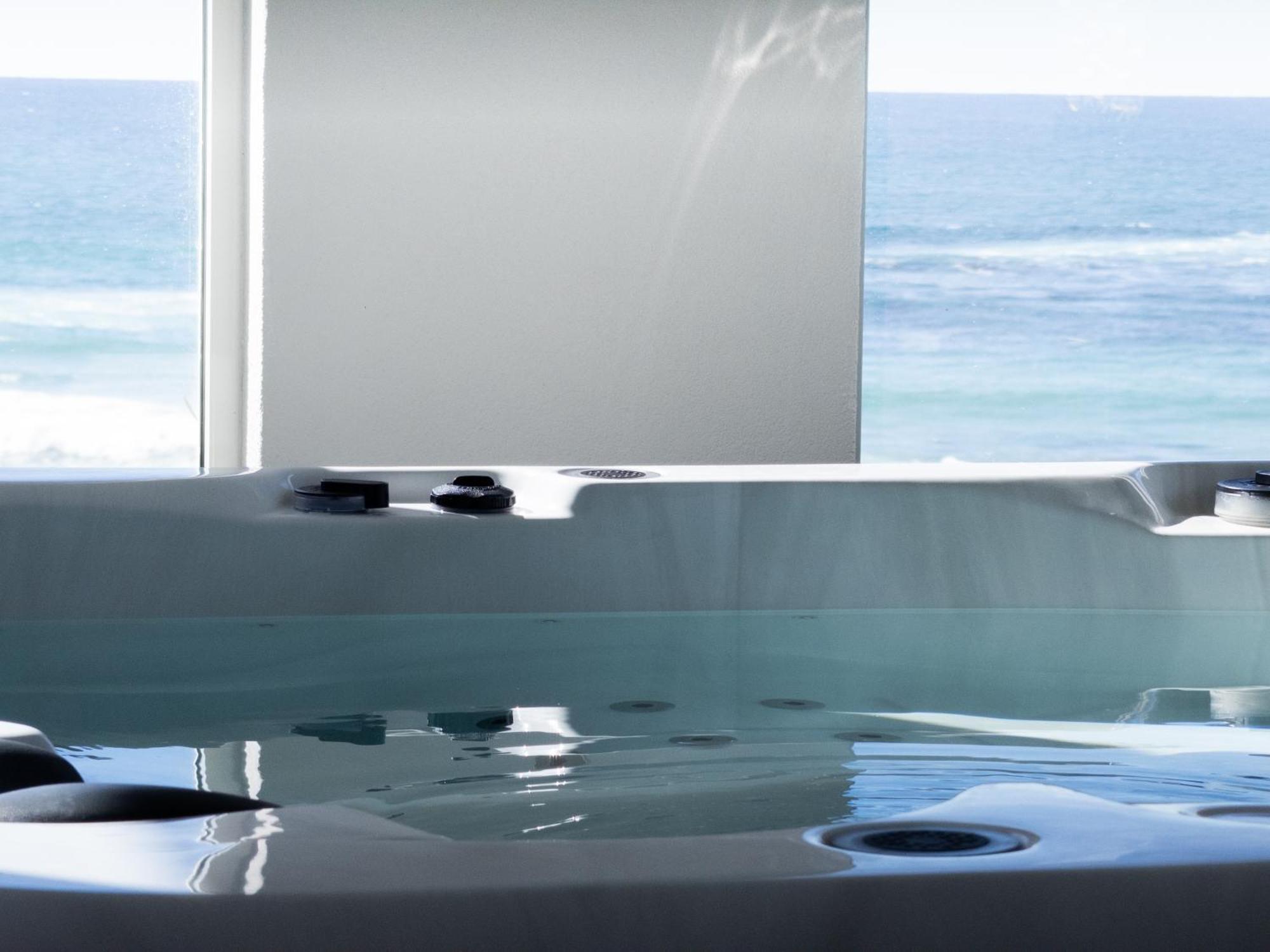 Saltwater - Absolute Oceanfront, Fire Pits, Some Villas With Hot Tubs And Sauna Falmouth Zewnętrze zdjęcie