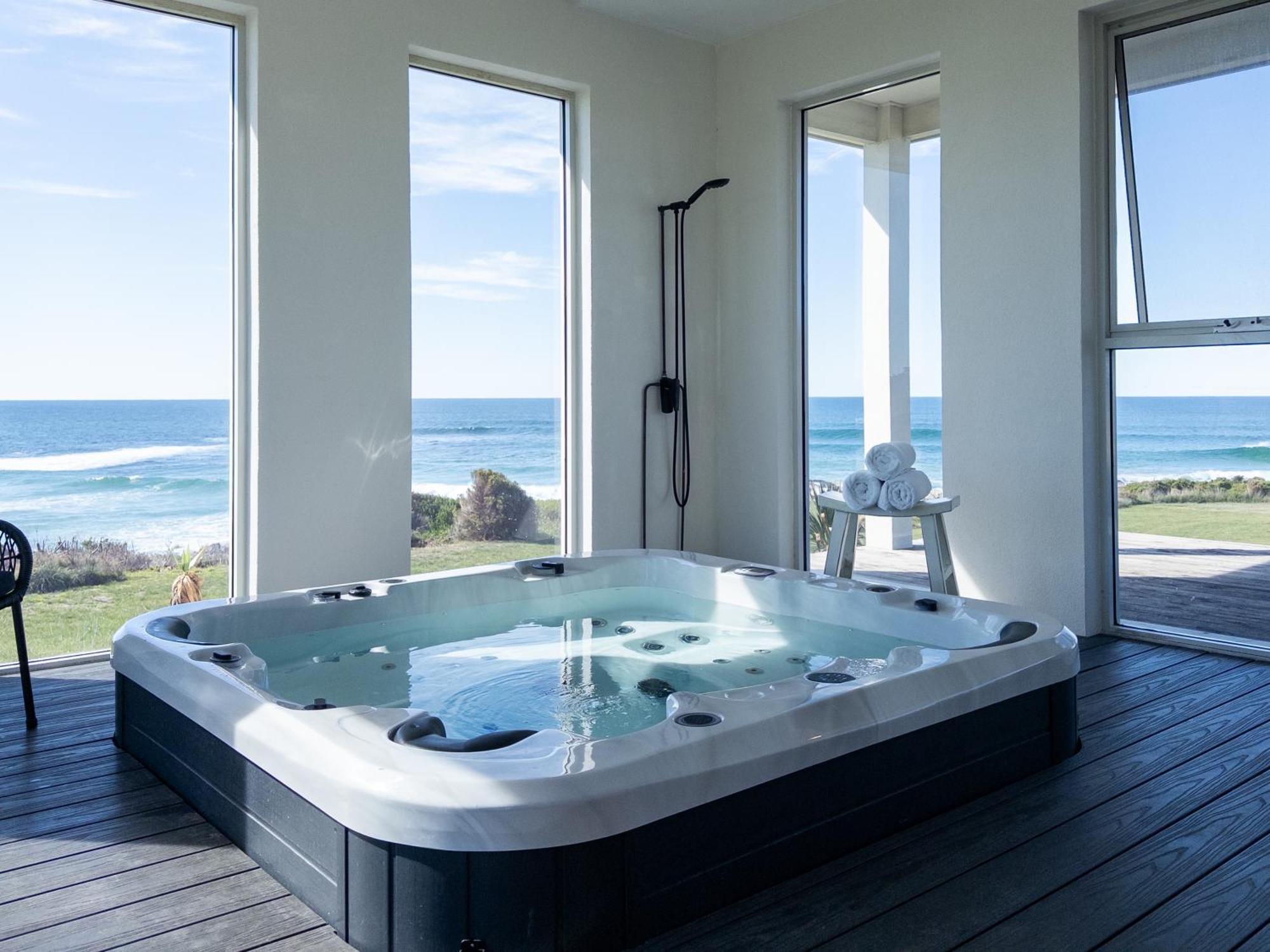 Saltwater - Absolute Oceanfront, Fire Pits, Some Villas With Hot Tubs And Sauna Falmouth Zewnętrze zdjęcie