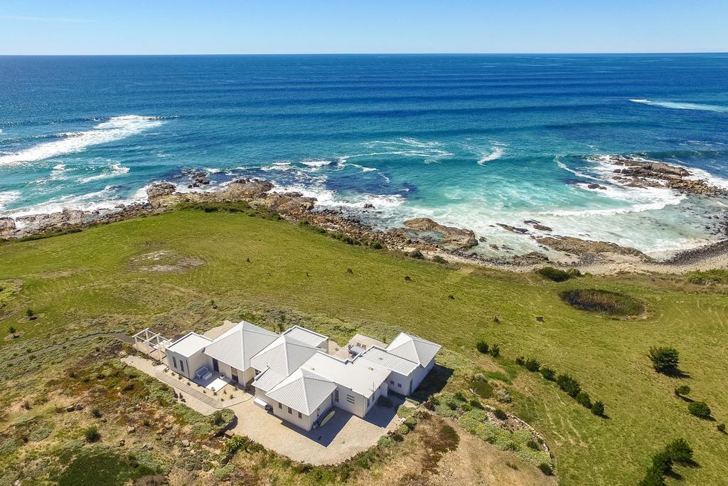 Saltwater - Absolute Oceanfront, Fire Pits, Some Villas With Hot Tubs And Sauna Falmouth Pokój zdjęcie
